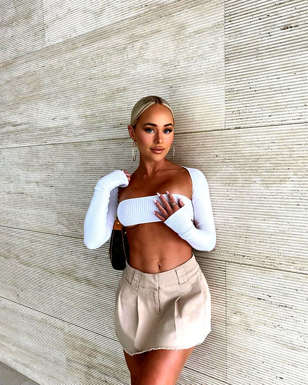 allieauton instagram image archive image