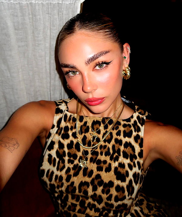 maya.keyy instagram image archive image