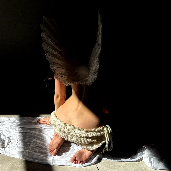 chica.niebla instagram image archive image