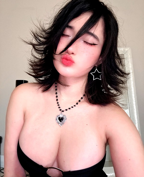 liawaifuu instagram image archive image