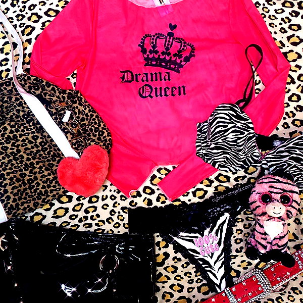 cyberangelz.shop instagram image archive image