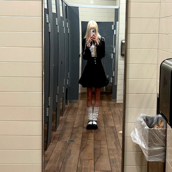 mennyaah instagram image archive image
