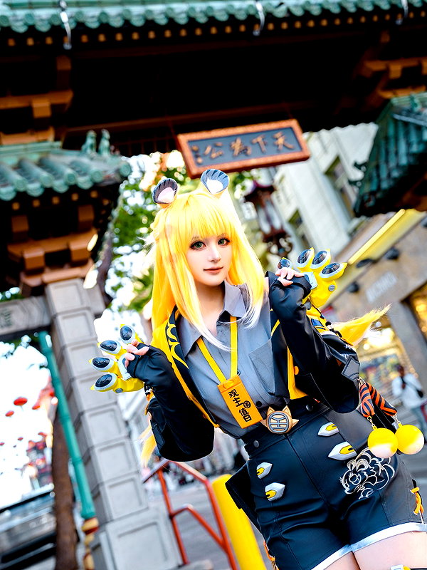 miee_cos instagram image archive image