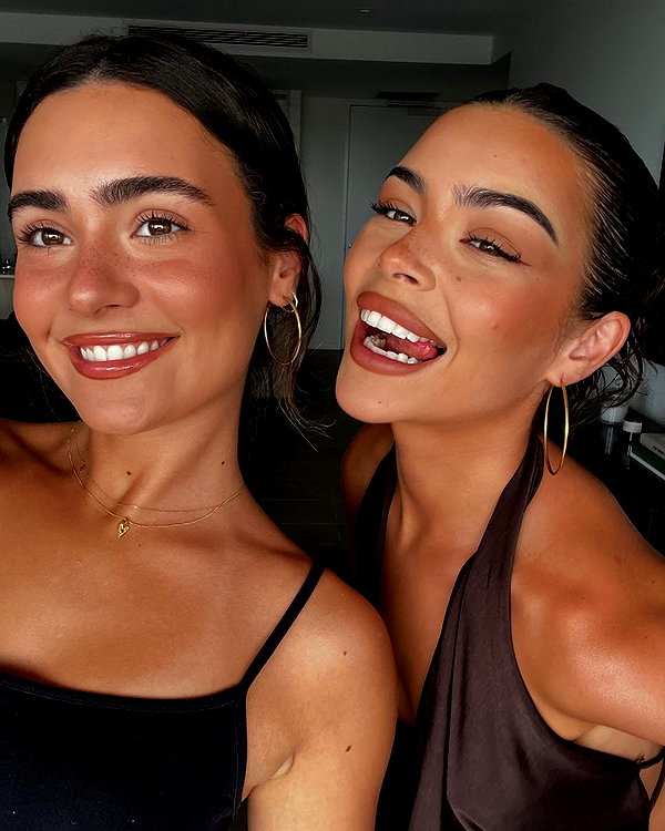 oliviaphillipps instagram image archive image