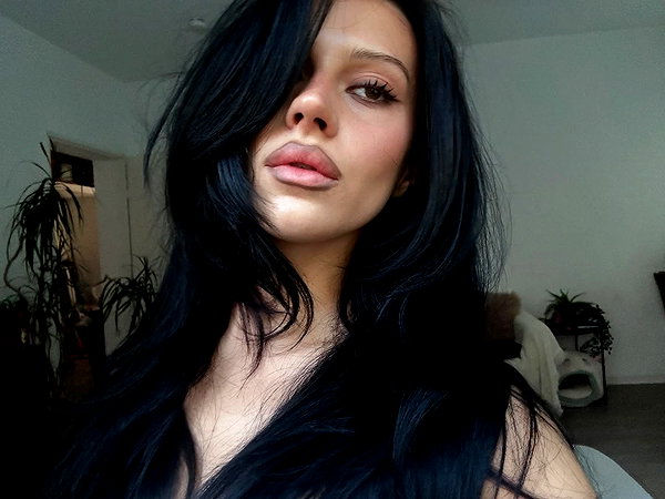 karolinaawasik instagram image archive image