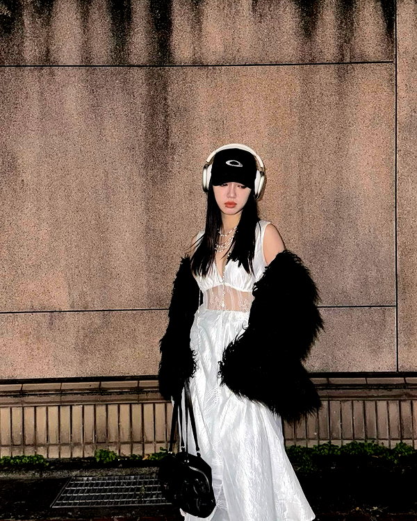 a.tinn___ instagram image archive image