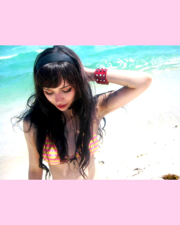lolontlia instagram image archive image