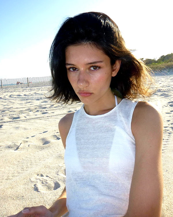 reneeebeller instagram image archive image
