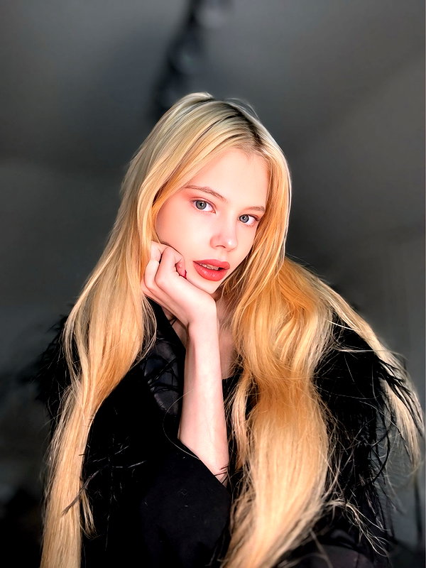alisen.mari instagram image archive image