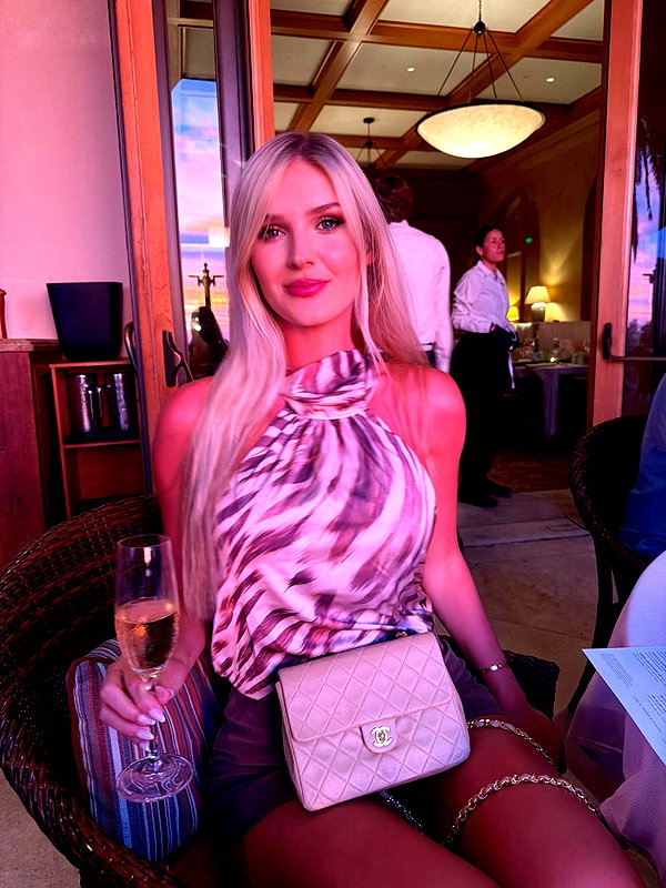 allie_dunn instagram image archive image