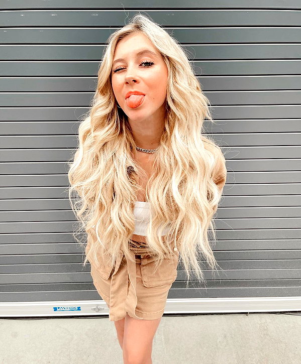 ellianawalmsley instagram image archive image