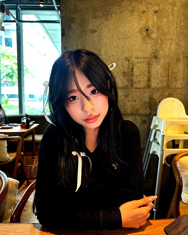 princessamelia_official instagram image archive image