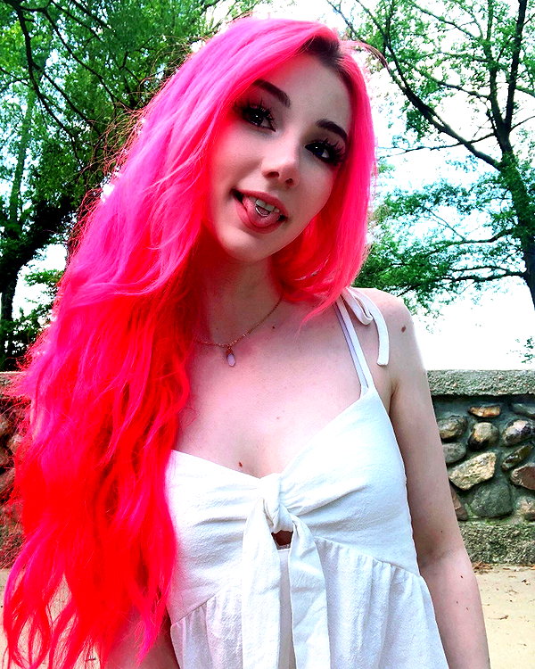 danielle.mercedie instagram image archive image
