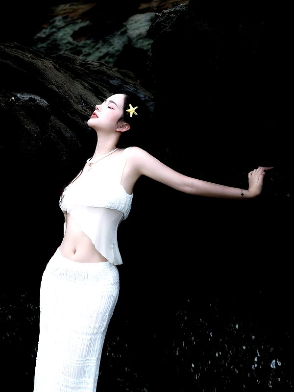 lyhythuedoxinh instagram image archive image