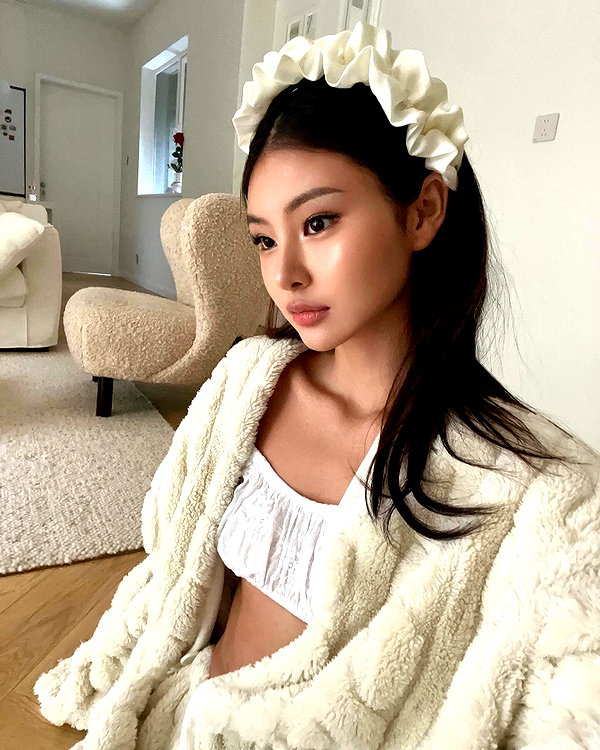 ll.lu1s instagram image archive image