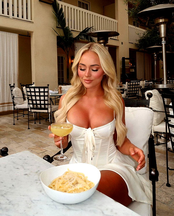 allieauton instagram image archive image