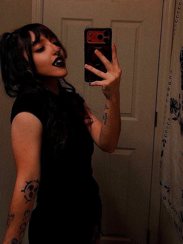 luucifina instagram image archive image