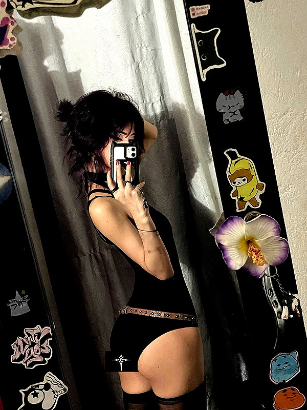 shevaal_x instagram image archive image