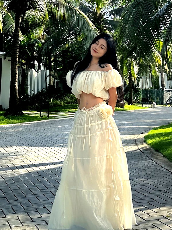 lyhythuedoxinh instagram image archive image