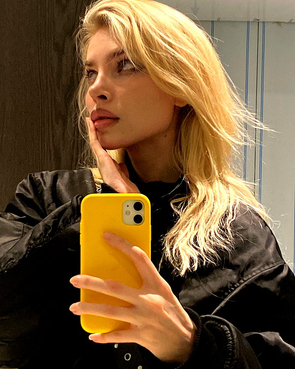 anya4everr instagram image archive image