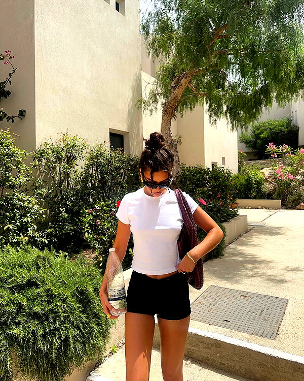 oliviaphillipps instagram image archive image