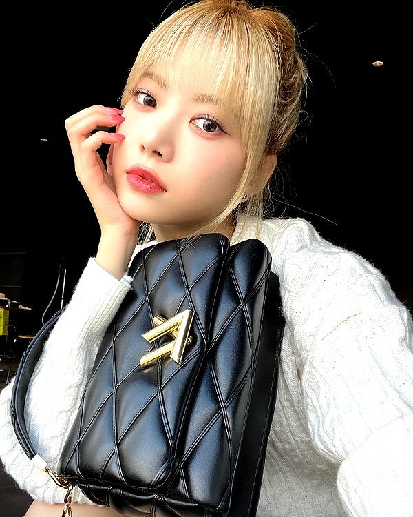hhh.e_c.v instagram image archive image