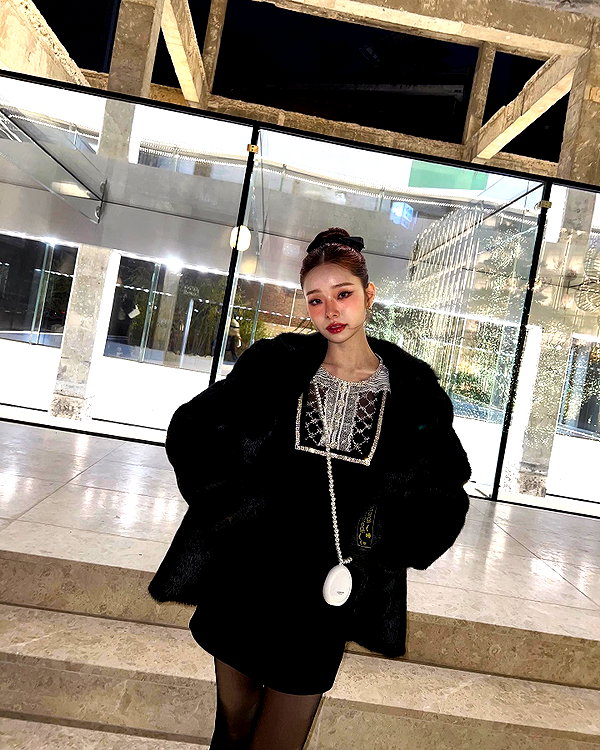 dear.zia instagram image archive image