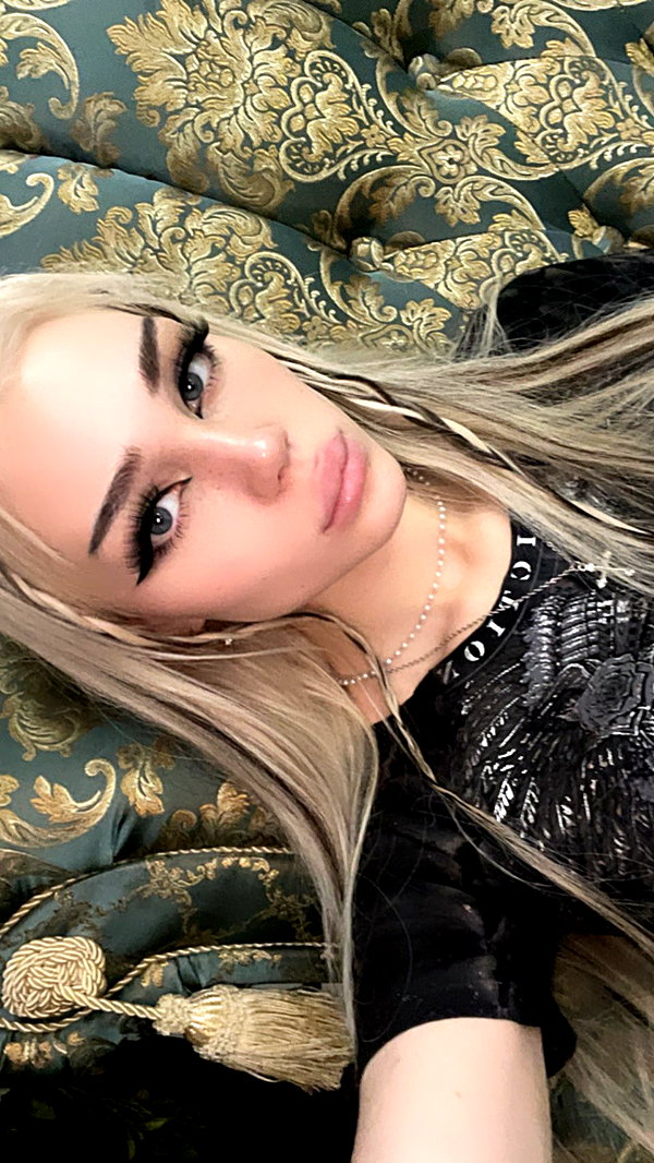vik4au instagram image archive image
