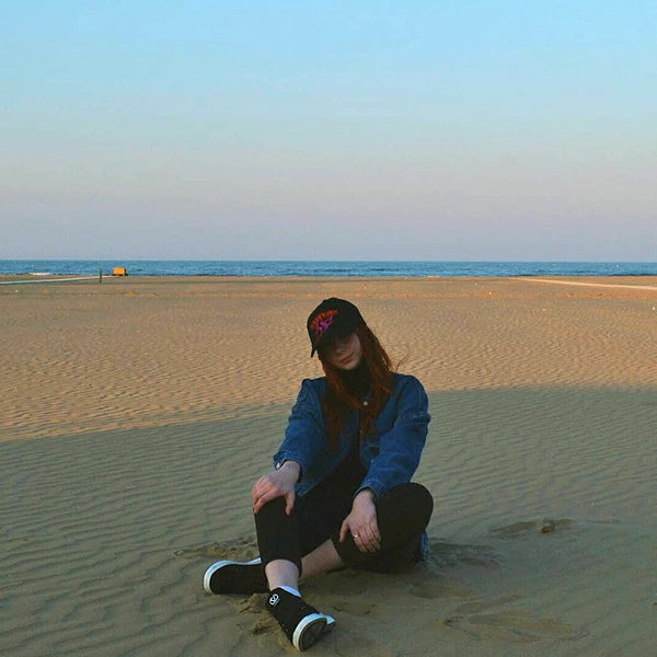 liiin.sun instagram image archive image