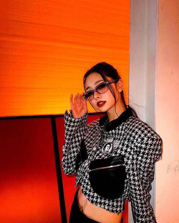 dear.zia instagram image archive image