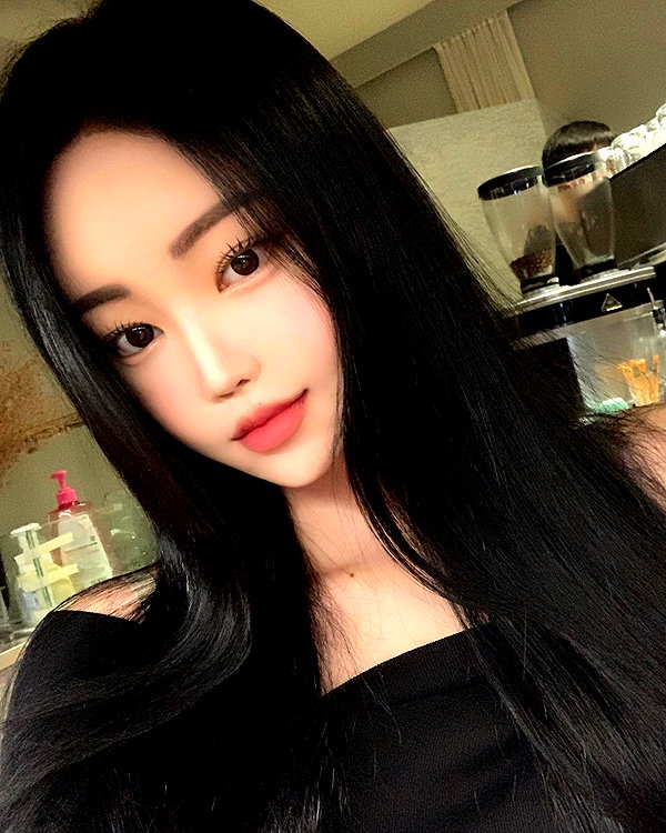 daxbin instagram image archive image