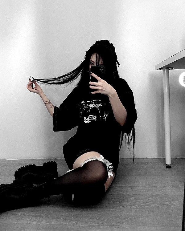 glowmoonshorty instagram image archive image