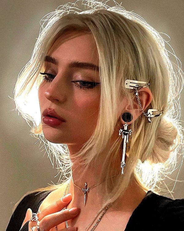 baddiesessence instagram image archive image