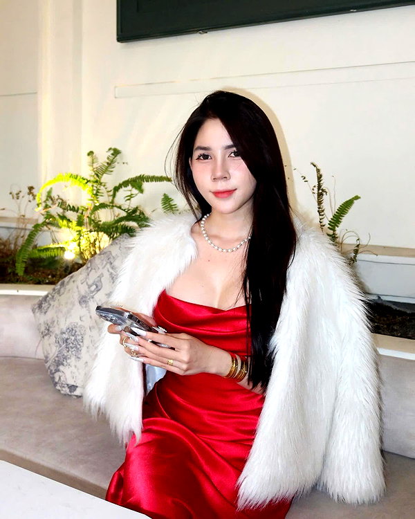 lyhythuedoxinh instagram image archive image