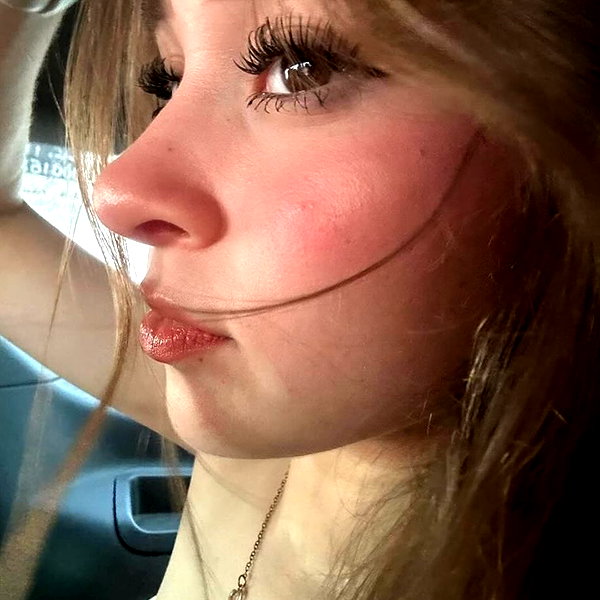 baddiesessence instagram image archive image
