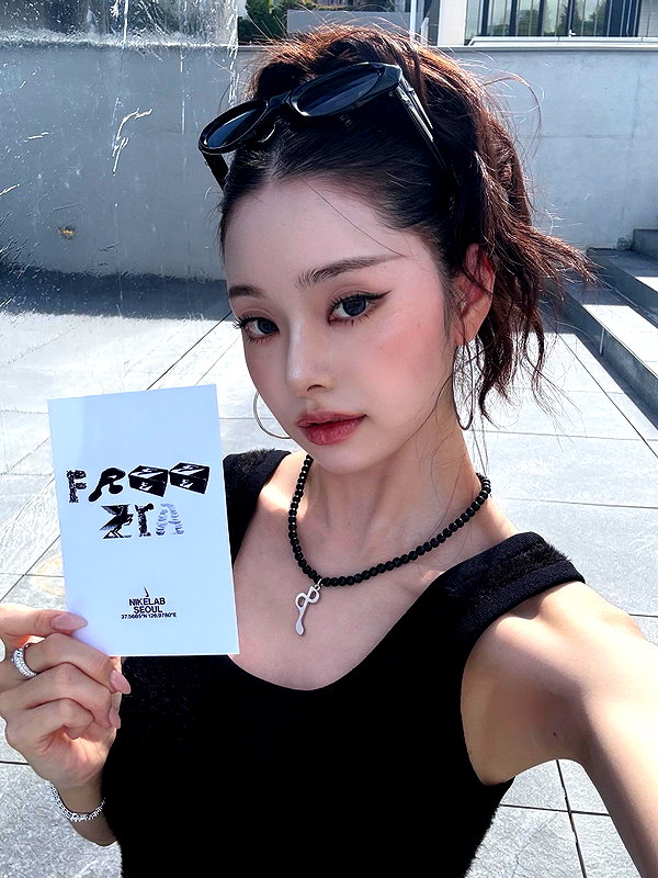 dear.zia instagram image archive image