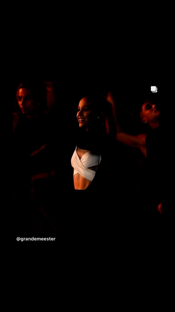 arianagrande instagram image archive image