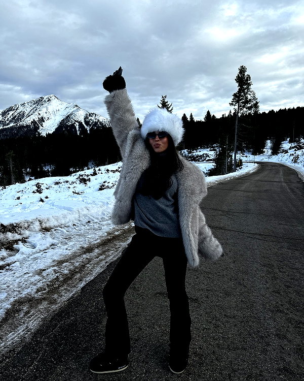 zoeliss instagram image archive image
