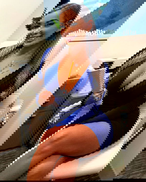 itshayleydavies itshayleydavies archive image