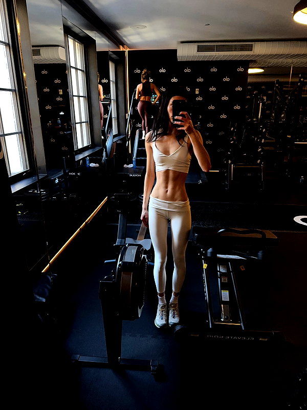 reneeebeller instagram image archive image