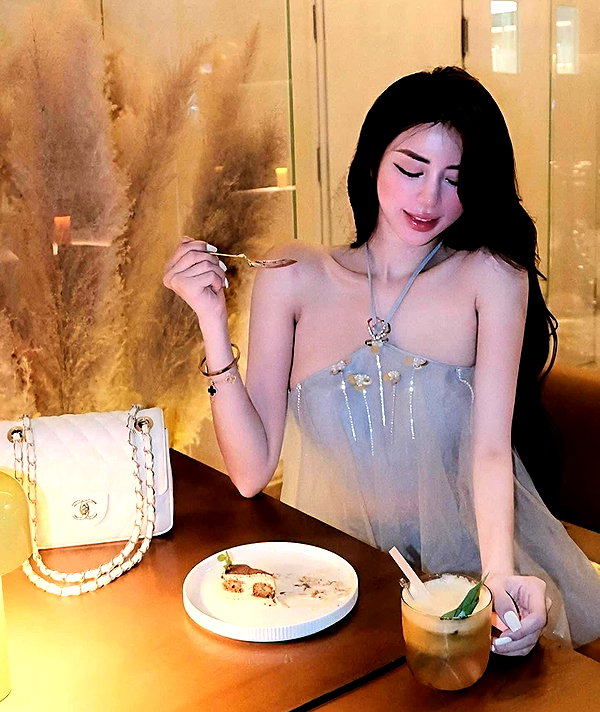 lyhythuedoxinh instagram image archive image