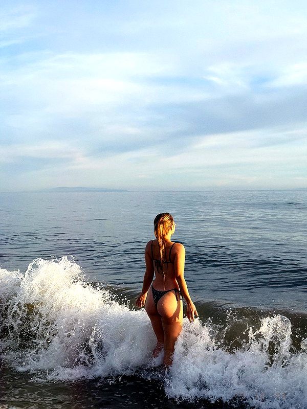 carolinezalog instagram image archive image