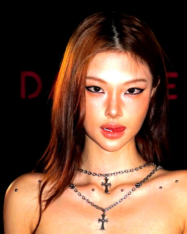 ll.lu1s instagram image archive image