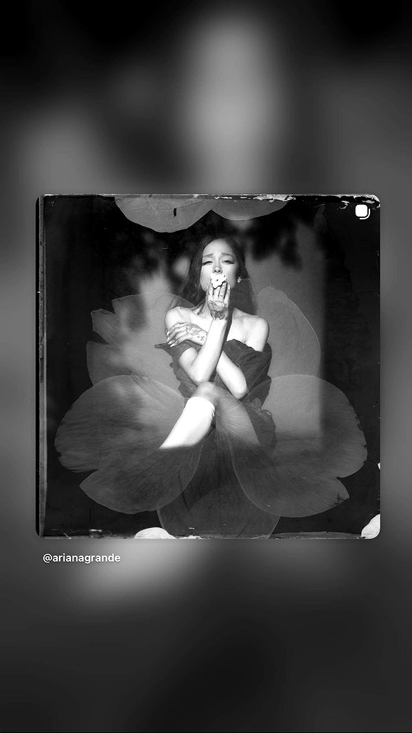 arianagrande instagram image archive image