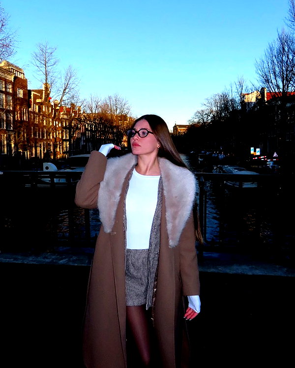 daniella_zeldis instagram image archive image
