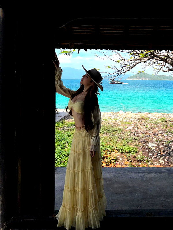 lyhythuedoxinh instagram image archive image