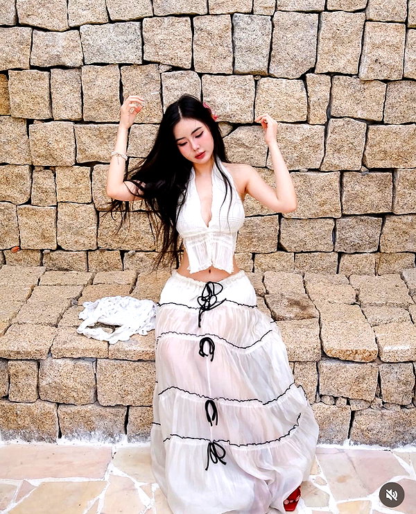 lyhythuedoxinh instagram image archive image