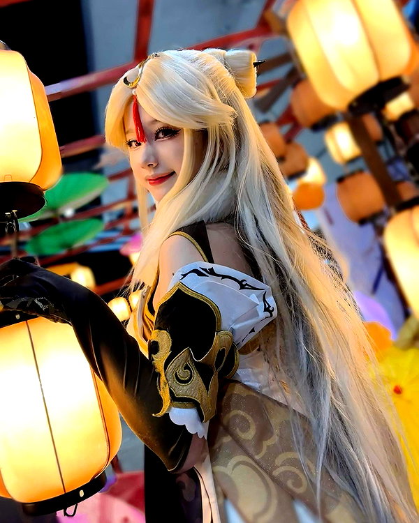 xier_cos instagram image archive image