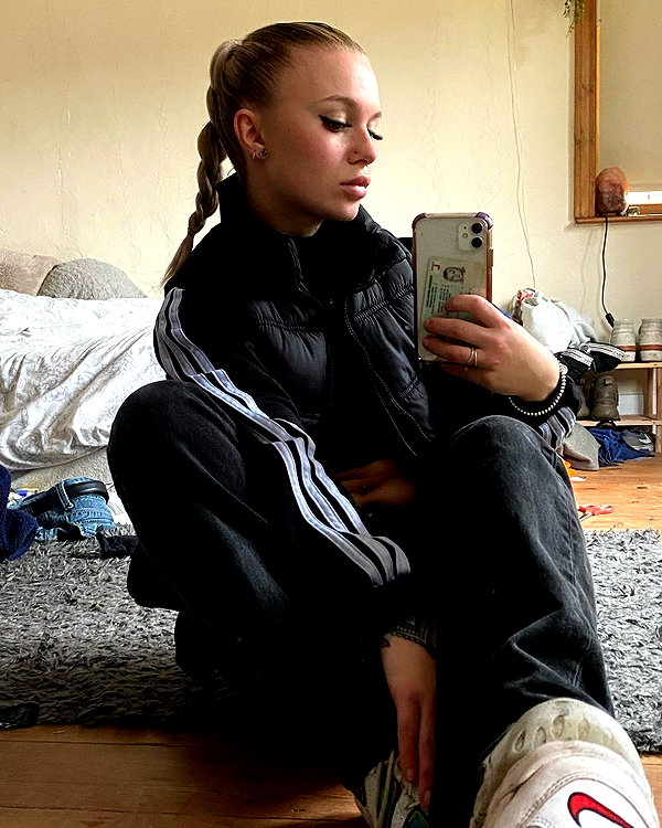 charley.chambers instagram image archive image