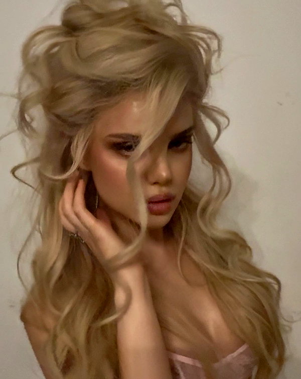 aly.revolver instagram image archive image